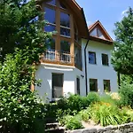 Naturferienwohnung Am Lautergarten Апартаменты *