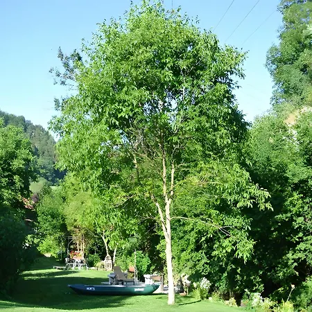 Апартаменты Naturferienwohnung Am Lautergarten Hayingen